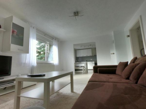 Moderne helle 2,5 Zimmer Wohnung mit großem Bad und Küche in Trossingen